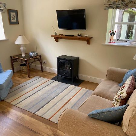Oke Apple Cottage Shillingstone Extérieur photo