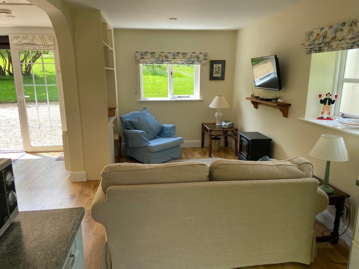 Oke Apple Cottage Shillingstone Extérieur photo